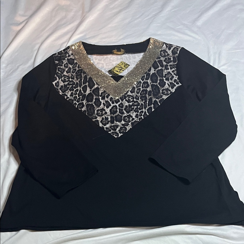 NWT Suzanne Betro Top